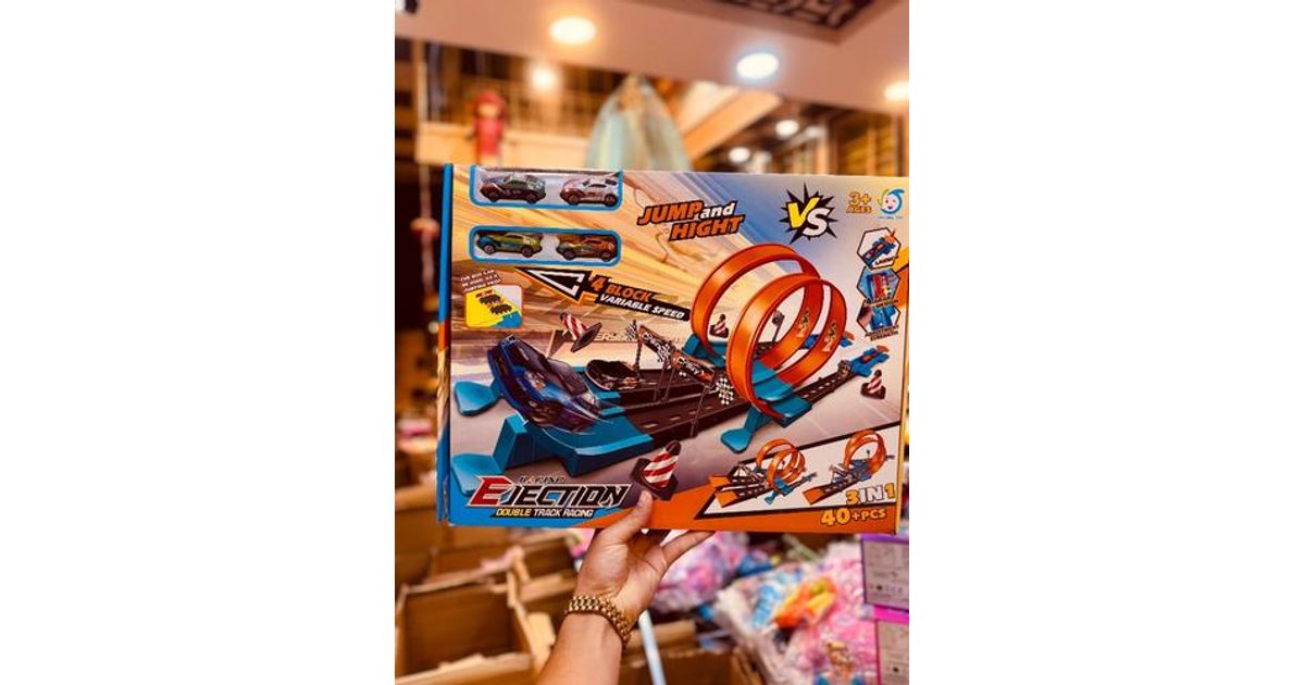 مضمار سباق وسط